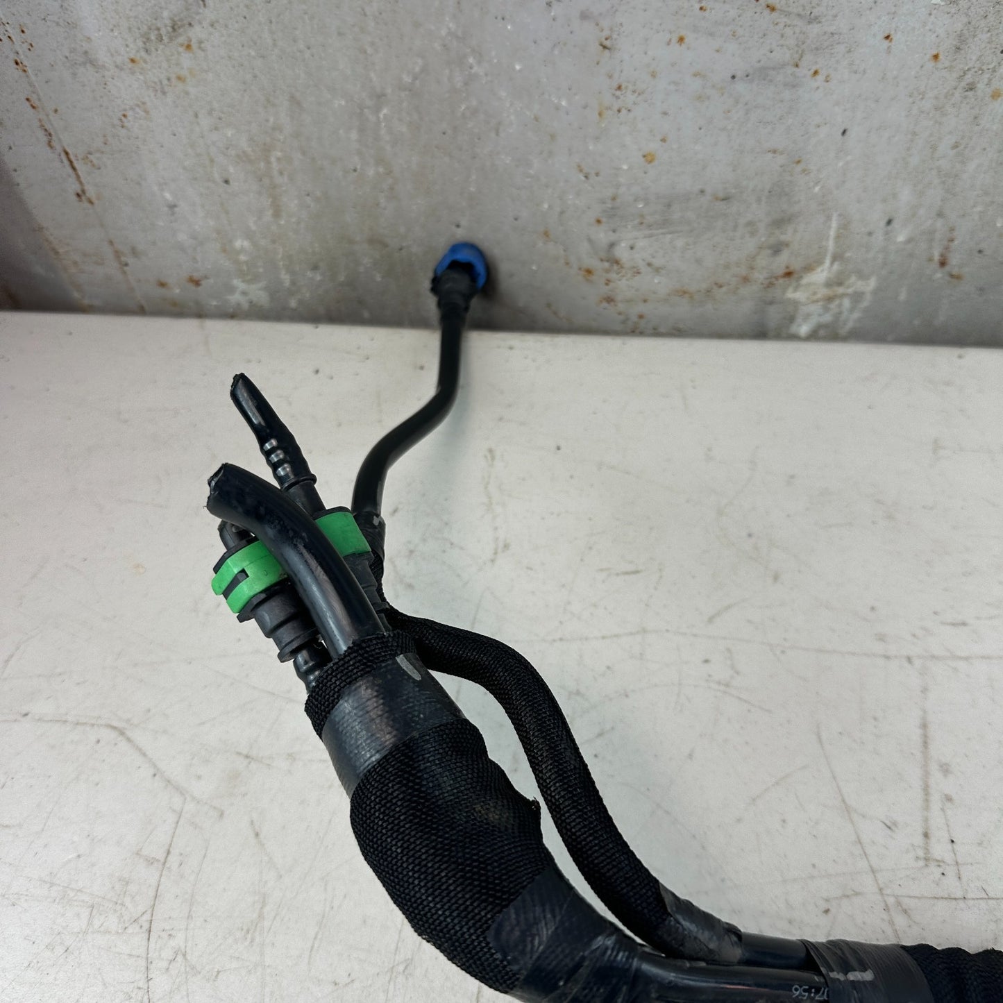 2011-2017 DODGE CHALLENGER FUEL VAPOR CHARCOAL EVAPORATOR CANISTER 68231653AA