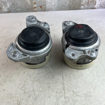 2015-2018 MERCEDES W205 C300 LEFT & RIGHT ENGINE MOUNT BRACKET PAIR A2052400800