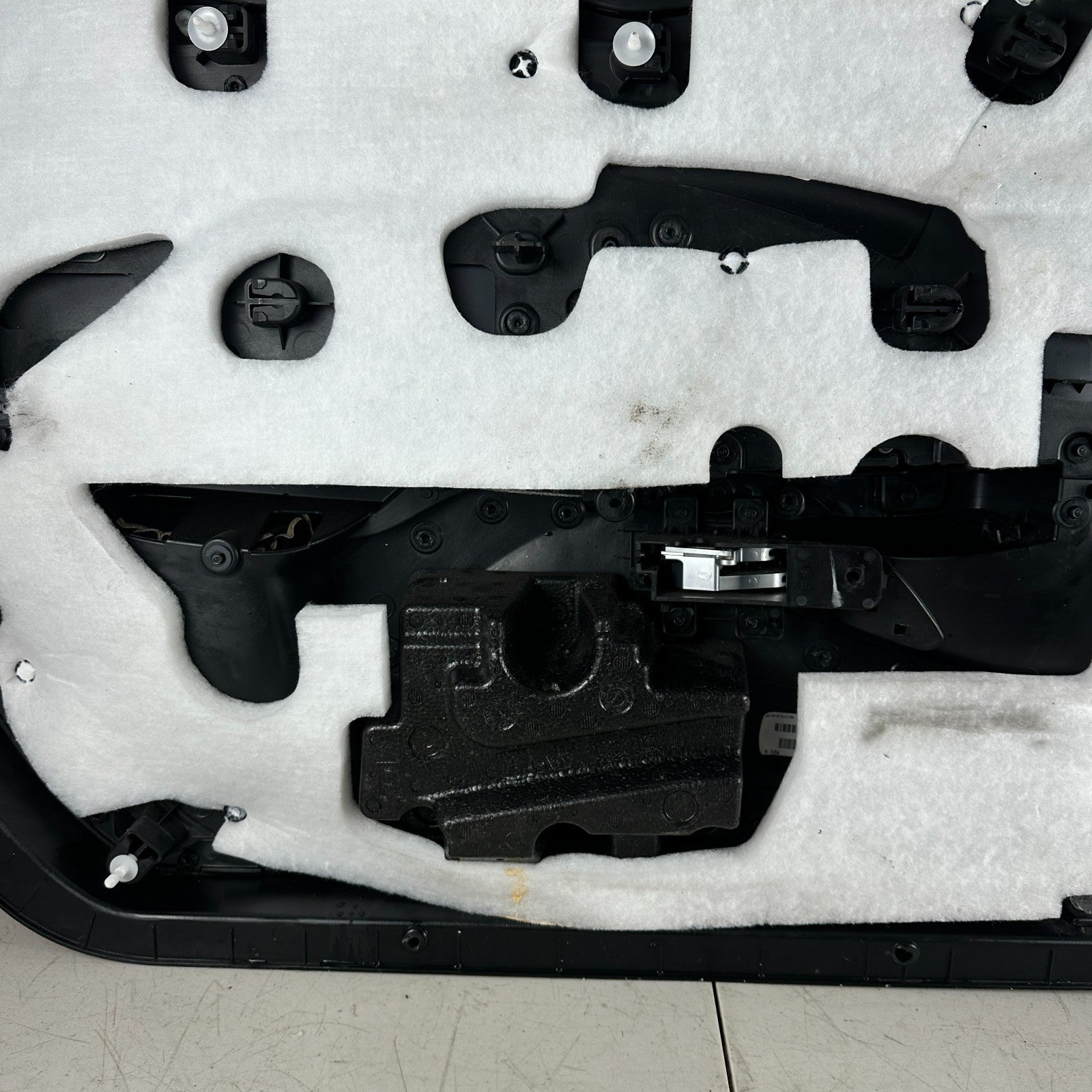 2015-2023 DODGE CHALLENGER FRONT RIGHT PASSENGER SIDE DOOR TRIM PANEL BLACK OEM