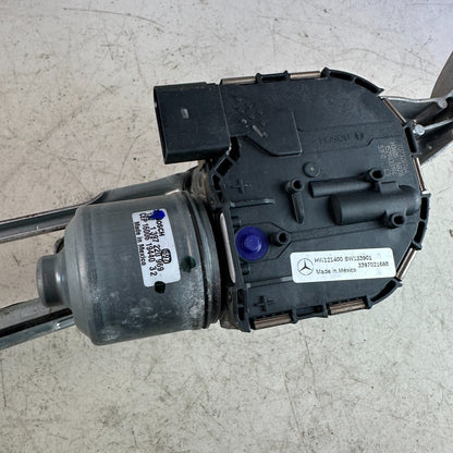 2015-2018 MERCEDES W205 C300 FRONT WINDSHIELD WIPER LINKAGE W/ MOTOR A2058200740