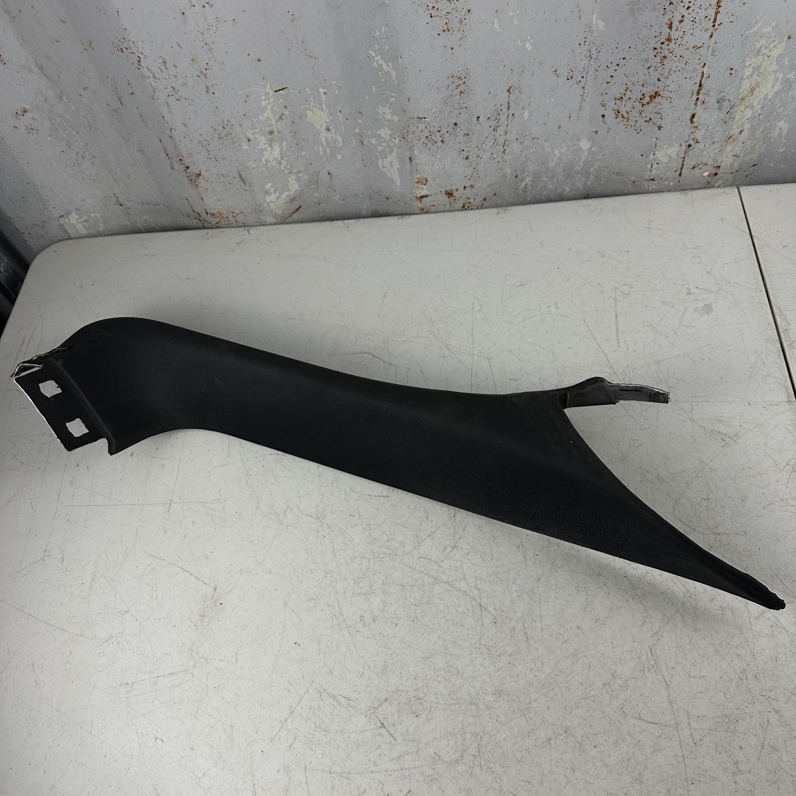 2014-2019 CHEVROLET CORVETTE C7 WINDSHIELD RIGHT SIDE A PILLAR TRIM COVER OEM