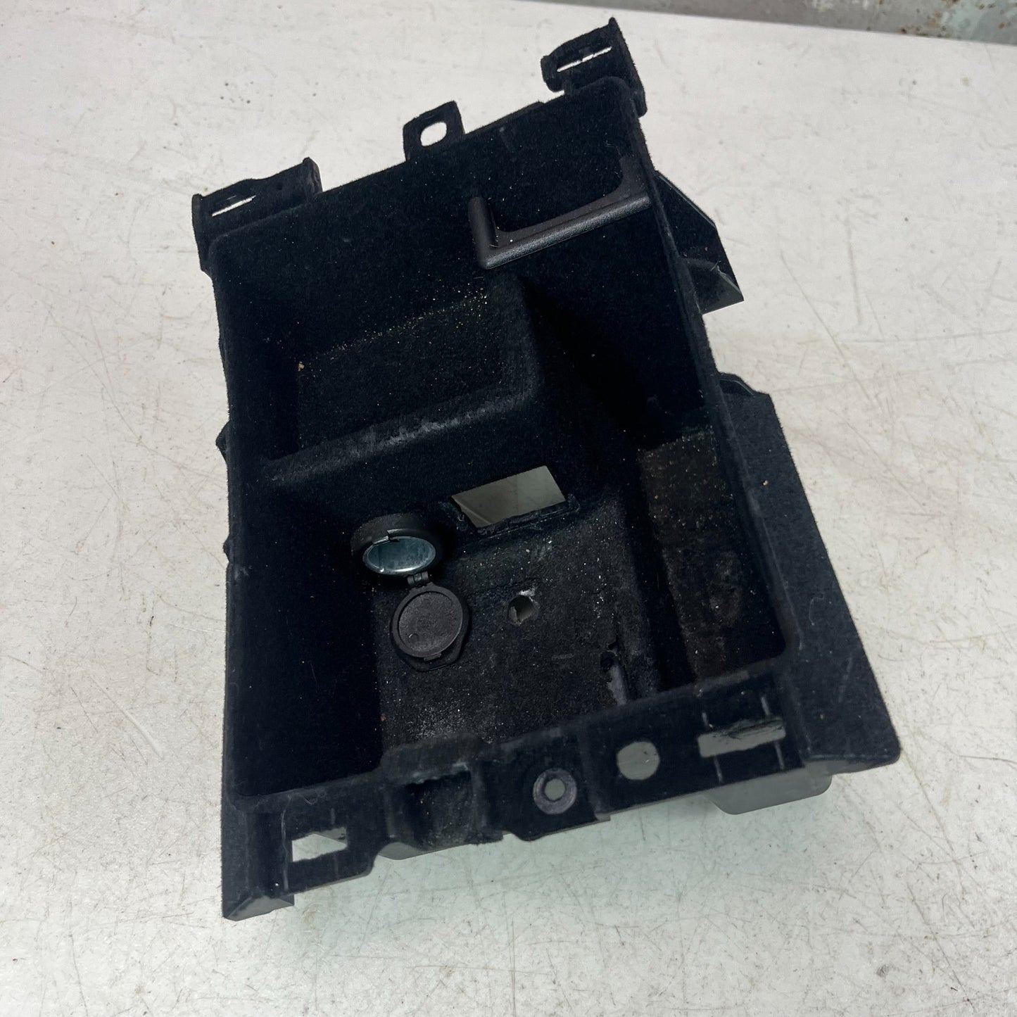 2008-15 CADILLAC CTS-V CENTER CONSOLE STORAGE COMPARTMENT W/ ANTENNA MODULE OEM