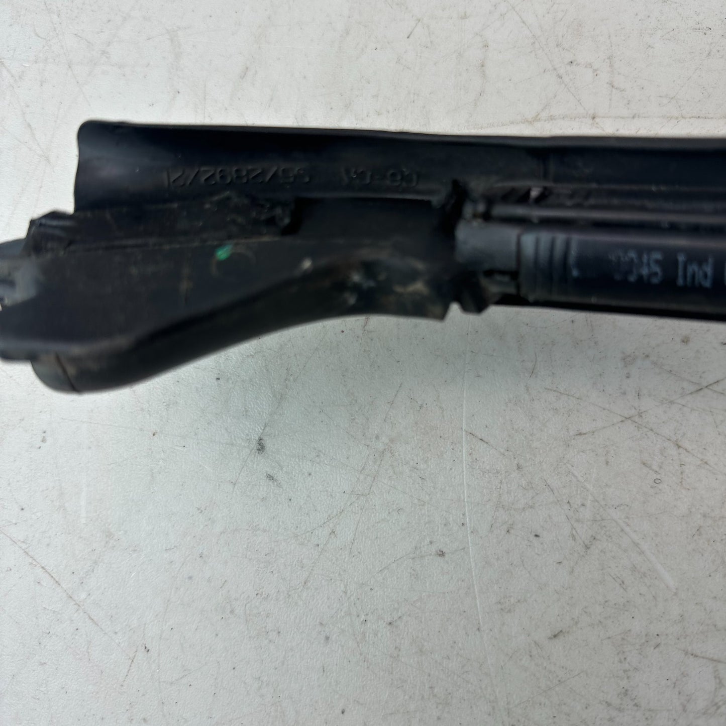 05-13 CHEVROLET CORVETTE C6 FRONT WINDSHIELD WEATHERSTRIP RUBBER SEAL BLACK OEM