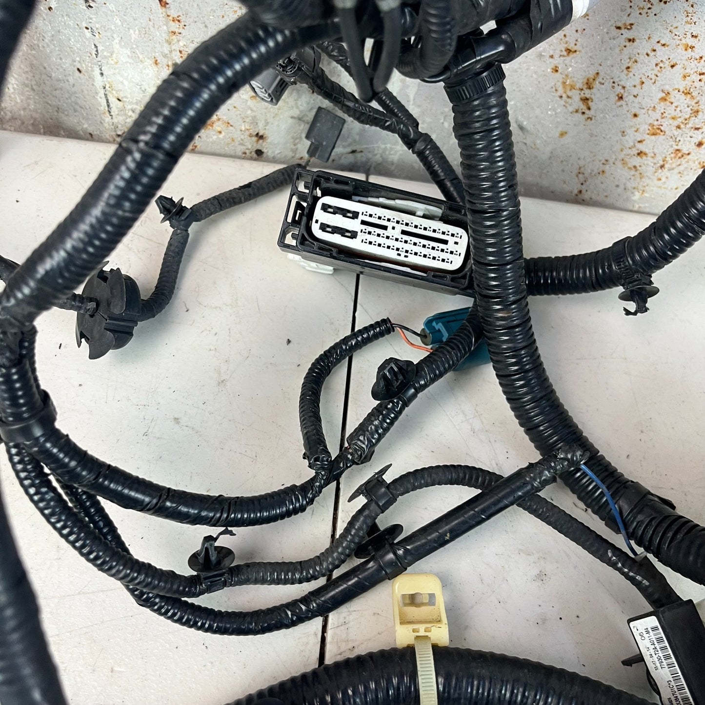 2016 HONDA ACCORD ENGINE ROOM FUSE BOX WIRE WIRING HARNESS 3220A-T2F-A441 OEM
