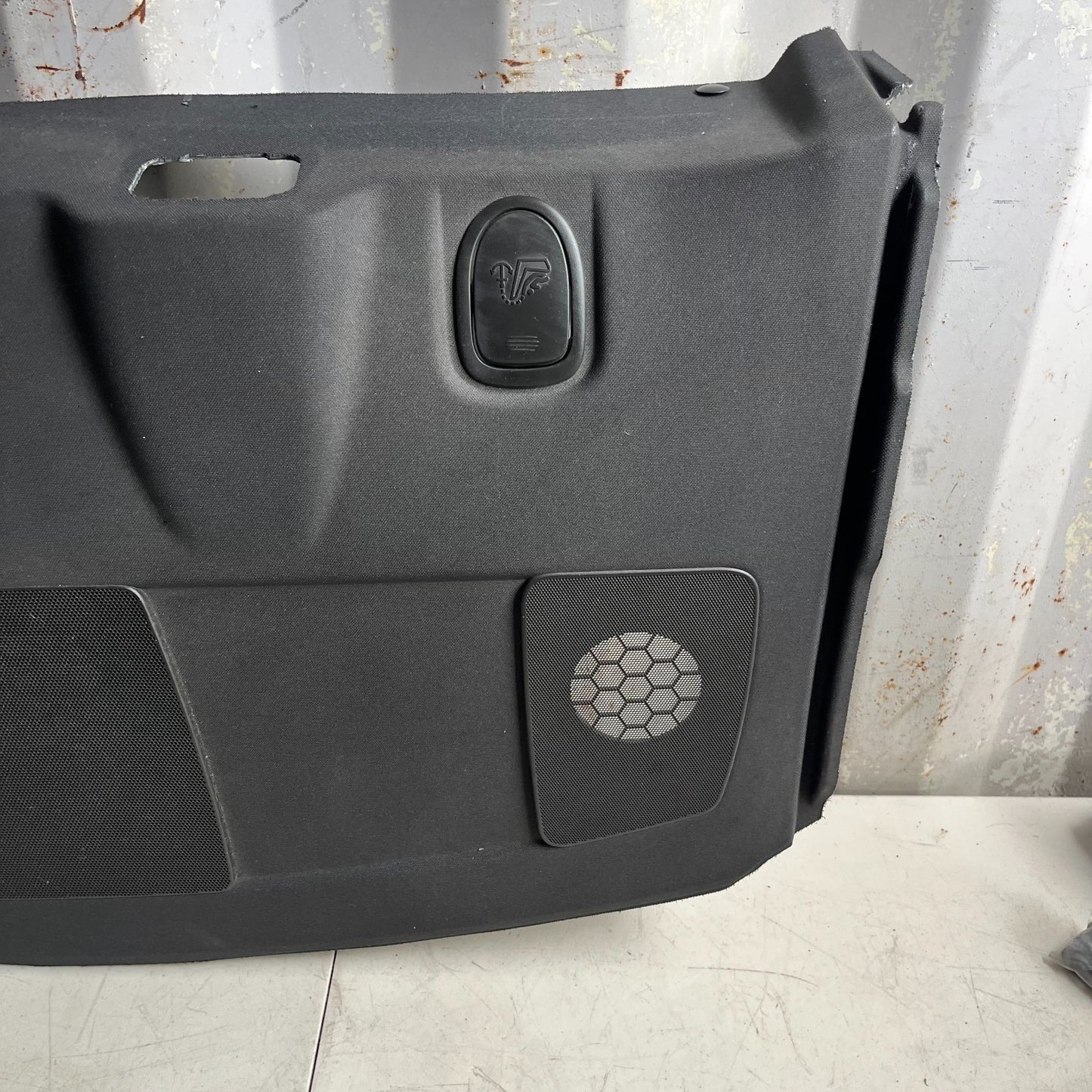 2008-2015 CADILLAC CTS-V REAR WINDOW SOUND SPEAKER TRIM COVER PANEL 15265471 OEM