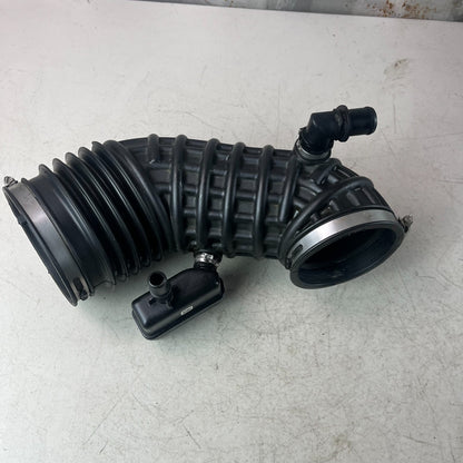 2016-2024 CHEVROLET CAMARO ENGINE AIR INTAKE CLEANER DUCT HOSE TUBE 23340374 OEM