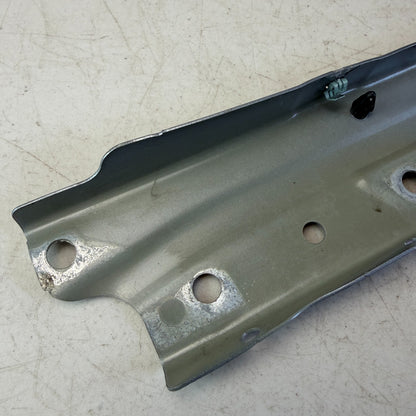 2016-2024 CHEVROLET CAMARO FRONT LEFT DRIVER FENDER SUPPORT BRACKET 84199117 OEM
