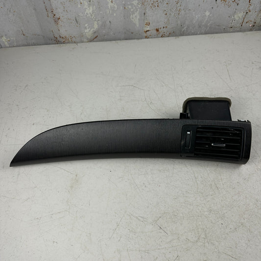 2013 - 2017 HONDA ACCORD FRONT RIGHT DASH AC HEATER AIR VENT PANEL E967-5611-200