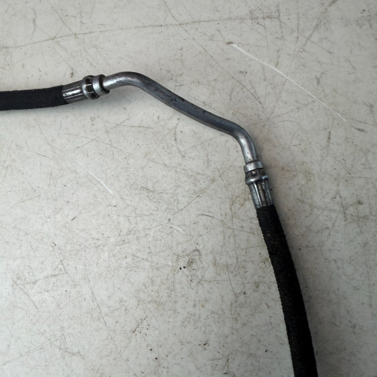 2016-2024 CHEVROLET CAMARO DIFFERENTIAL CARRIER OIL INLET LINE HOSE PIPE OEM