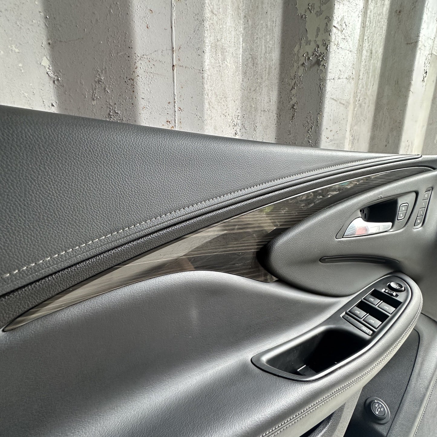 19-20 Buick Envision Interior Front Left Driver Door Trim Panel Black  OEM