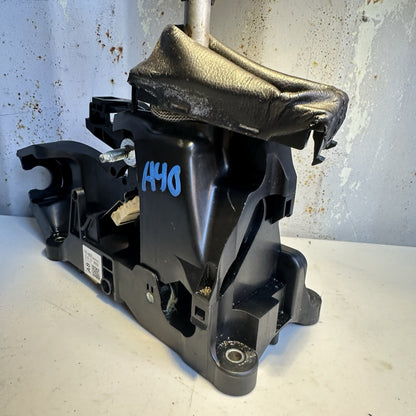 2014-2017 ACURA RLX AUTO TRANSMISSION GEAR SHIFTER SELECTOR W/ KNOB OEM