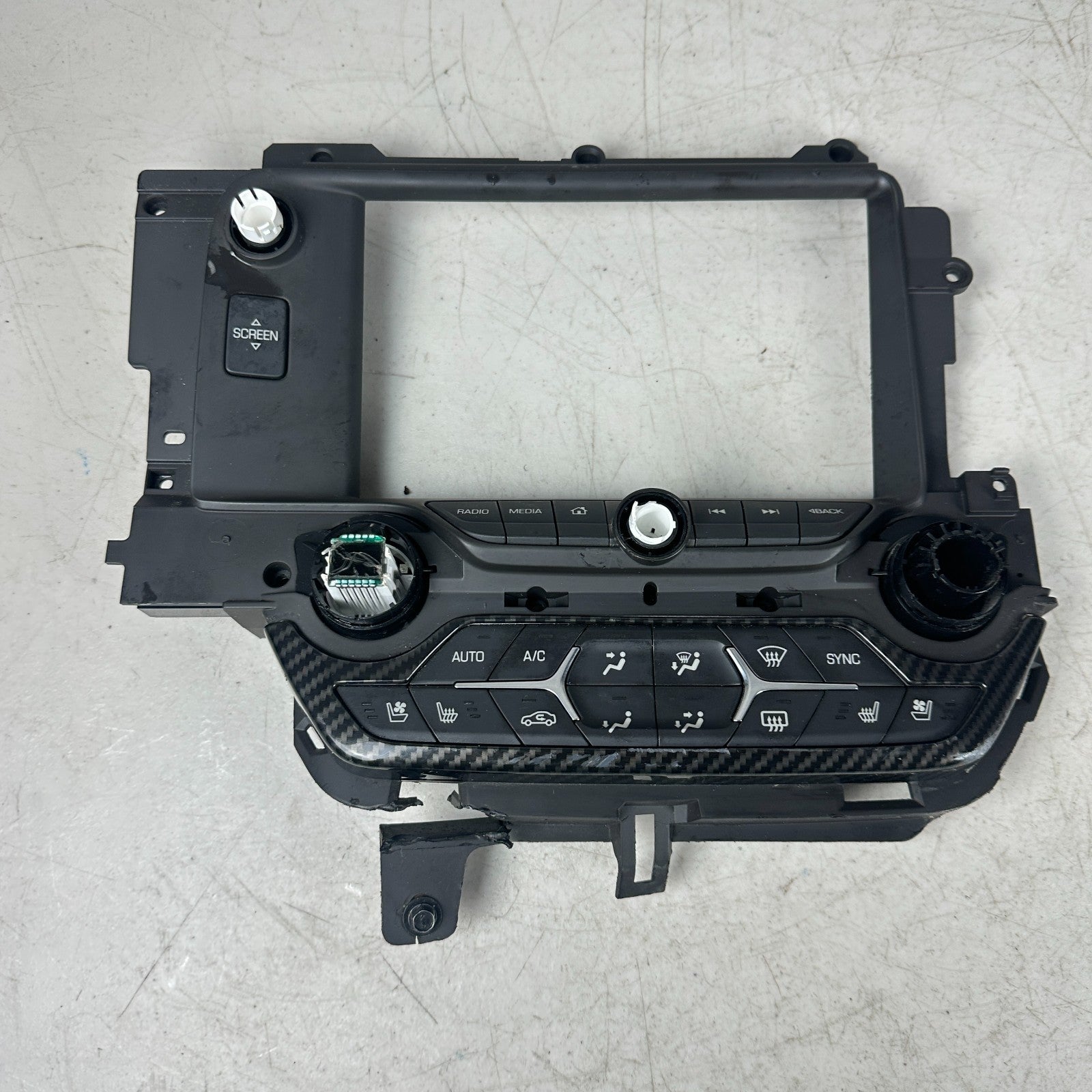 14-19 CHEVROLET CORVETTE DASH AC HEATER CLIMATE AND RADIO CONTROL UNIT PANEL OEM