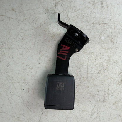 2017-2020 MASERATI LEVANTE REAR RIGHT PASSENGER SIDE SEAT BELT BUCKLE 634173800C