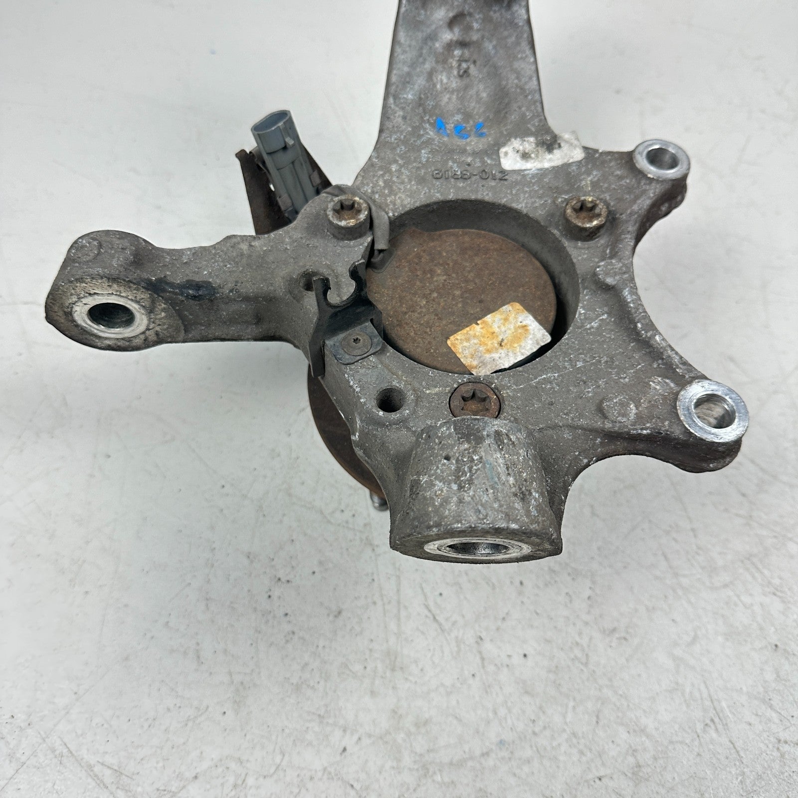 2005-2013 CHEVROLET CORVETTE FRONT RIGHT PASSENGER SDIE SPINDLE KNUCKLE HUB OEM