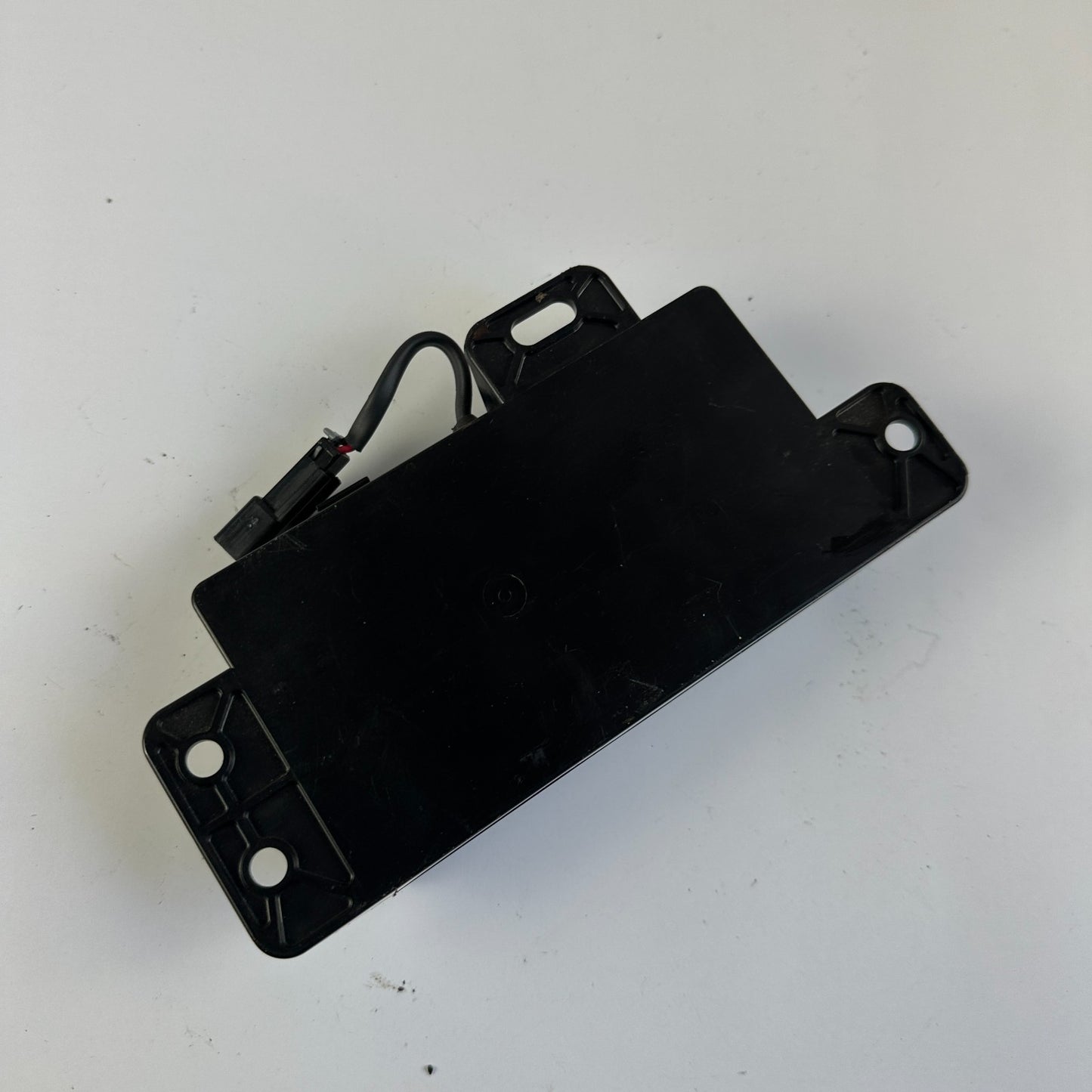 10-15 CHEVROLET CAMARO BATTERY ONSTAR COMMUNICATION CONTROL MODULE 22704633 OEM