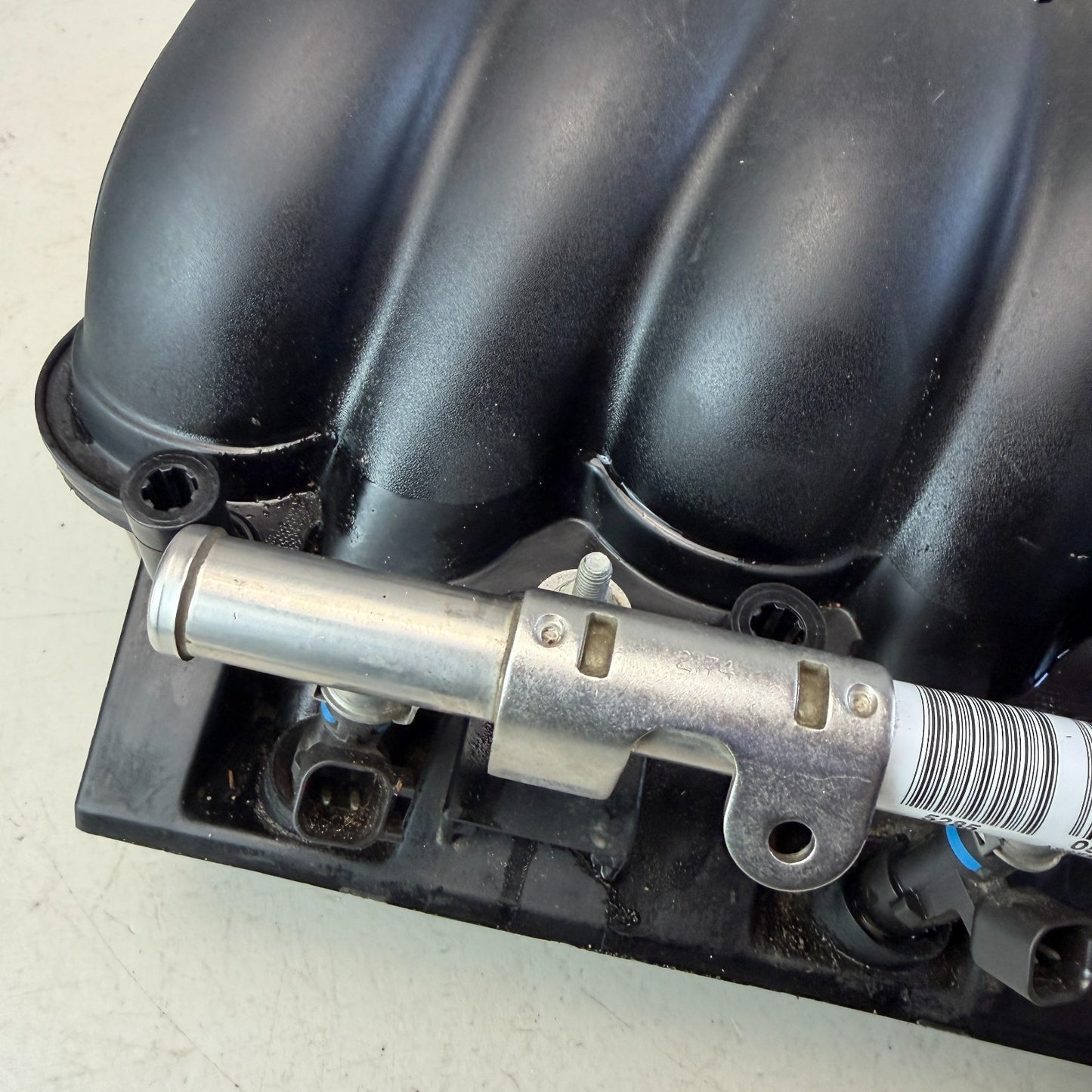05-07 LS2 CHEVROLET CORVETTE C6 INTAKE MANIFOLD W/ FUEL INJECTION RAIL 12595285