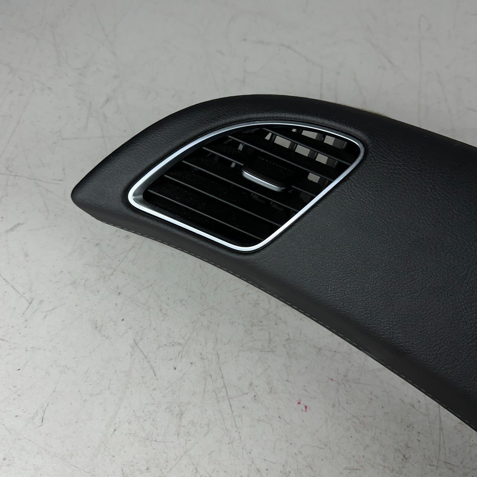 14-19 CHEVROLET CORVETTE C7 RIGHT DASH DASHBOARD AC AIR VENT GRILLE W/ BEZEL OEM