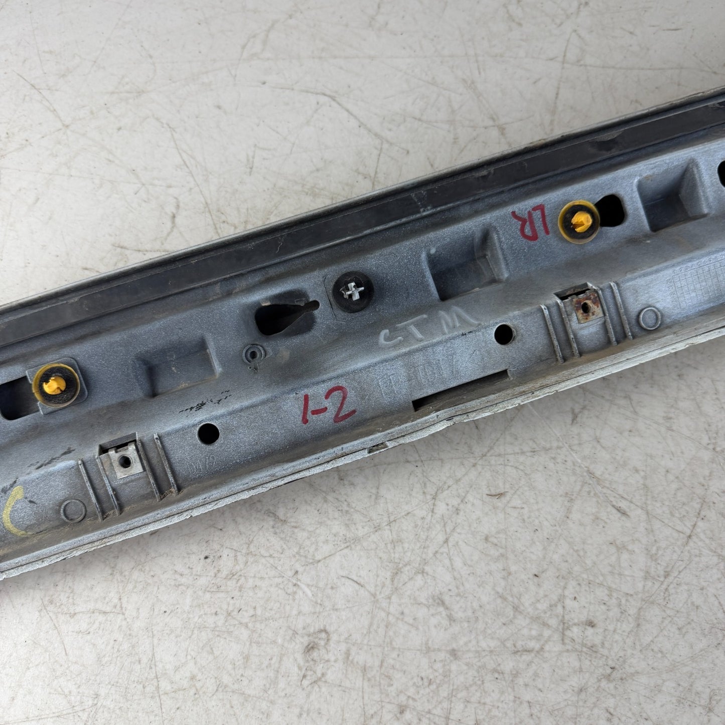 2017-2020 MASERATI LEVANTE REAR LEFT SIDE DOOR LOWER TRIM MOLDING 670035238 OEM