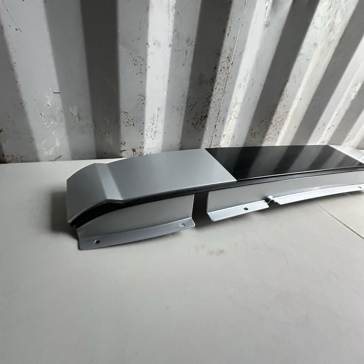 14-19 Chevy C7 Corvette Exterior Halo Rear Roof Section (Silver/Black)