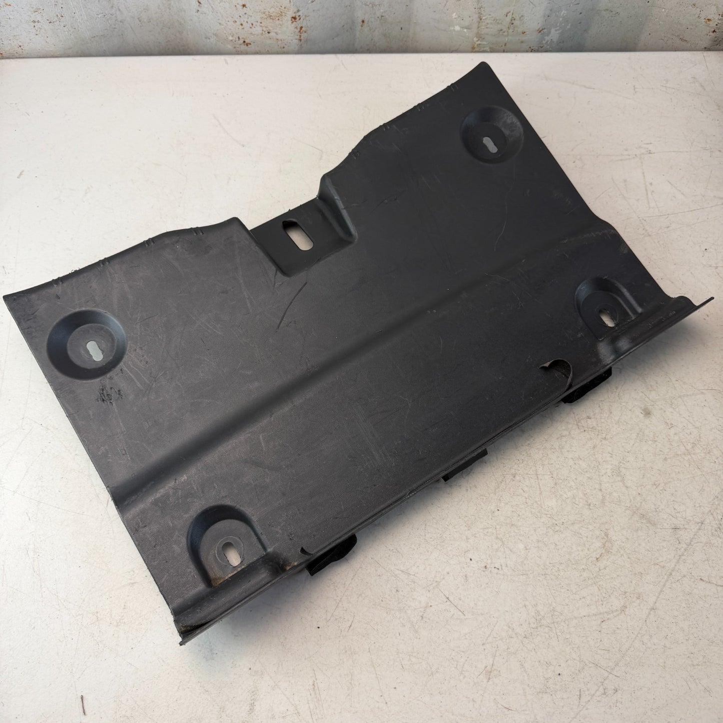2016-2024 CHEVROLET CAMARO REAR TRUNK LATCH LOCK SILL SCUFF PLATE TRIM COVER OEM