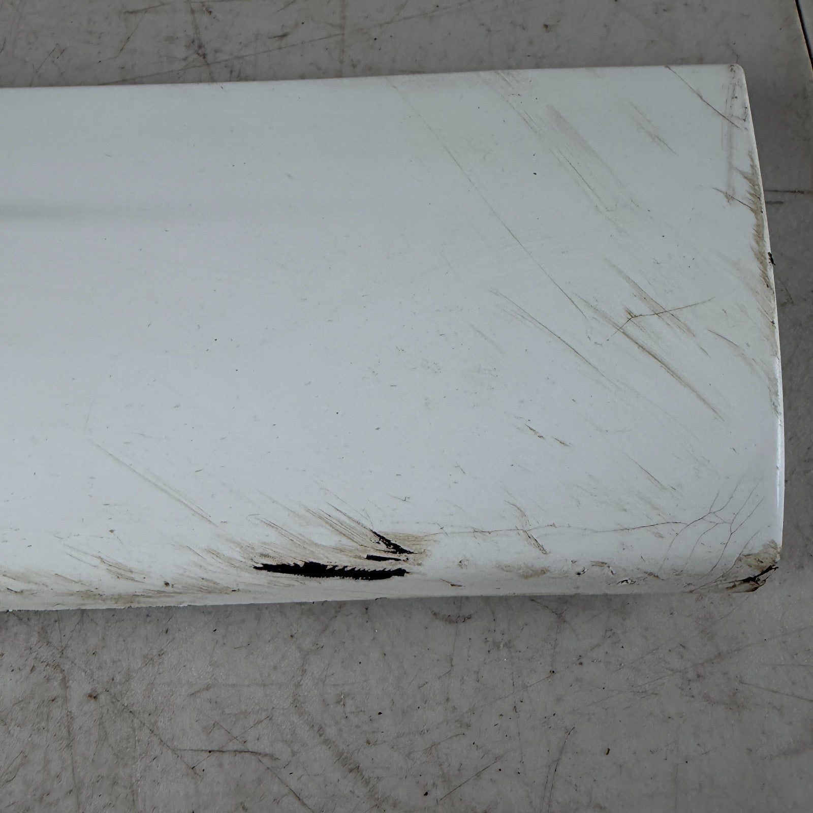 2017-2020 MASERATI LEVANTE REAR LEFT SIDE DOOR LOWER TRIM MOLDING 670035238 OEM