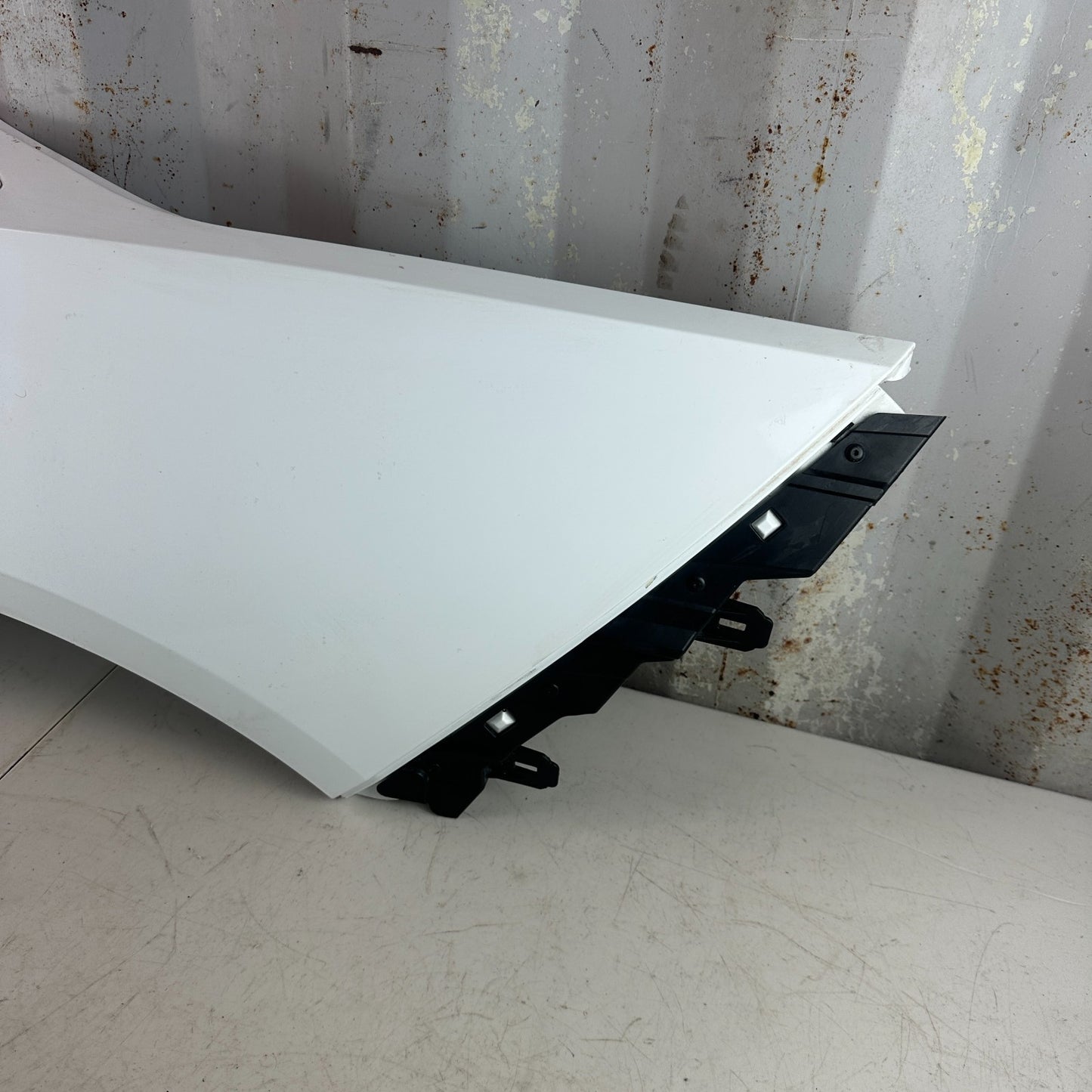 2014-2019 CHEVROLET CORVETTE C7 REAR LEFT SIDE QUARTER PANEL ASSEMBLY WHITE OEM