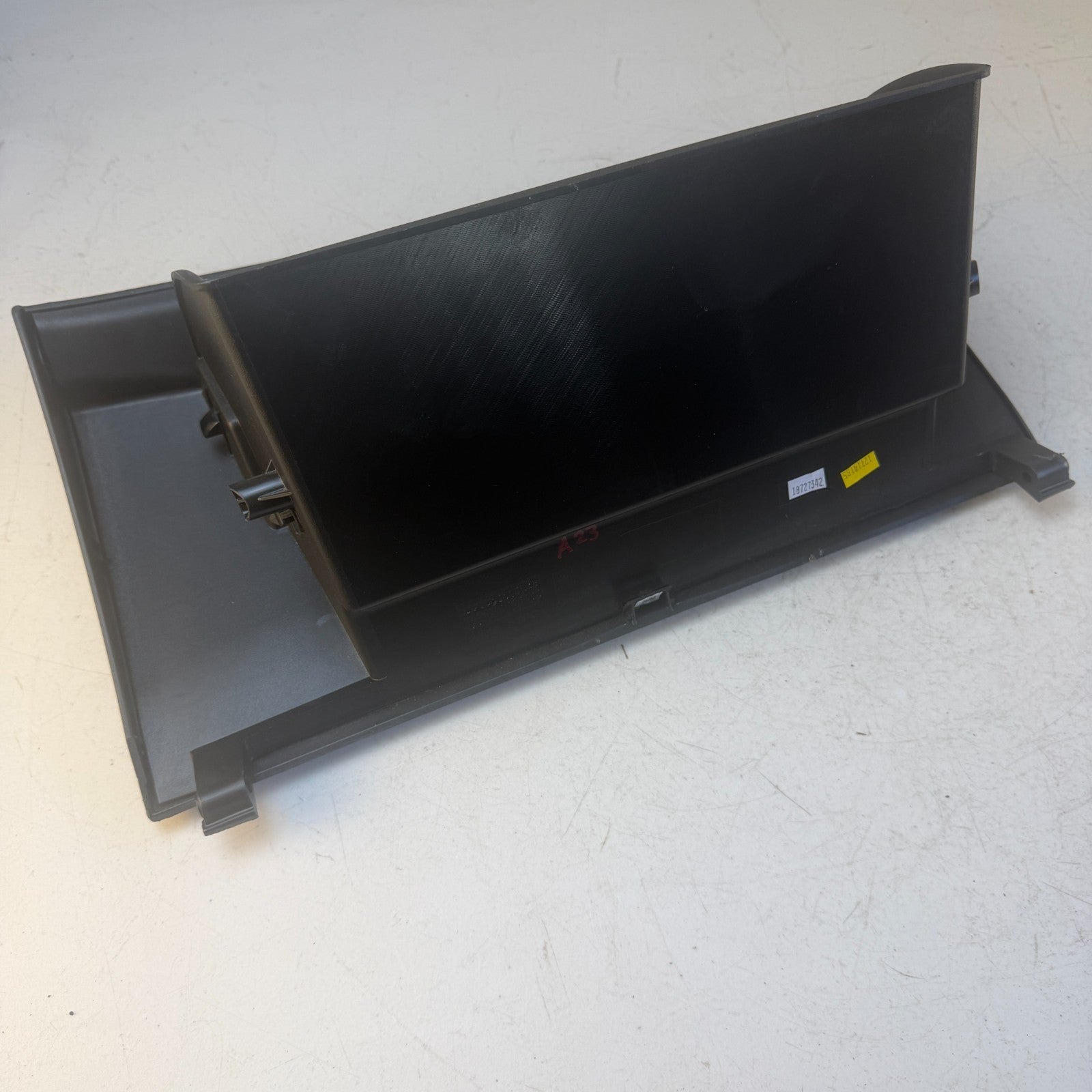 2016 - 2024 CHEVROLET CAMARO ZL1 DASH GLOVE BOX STORAGE COMPARTMENT BLACK OEM