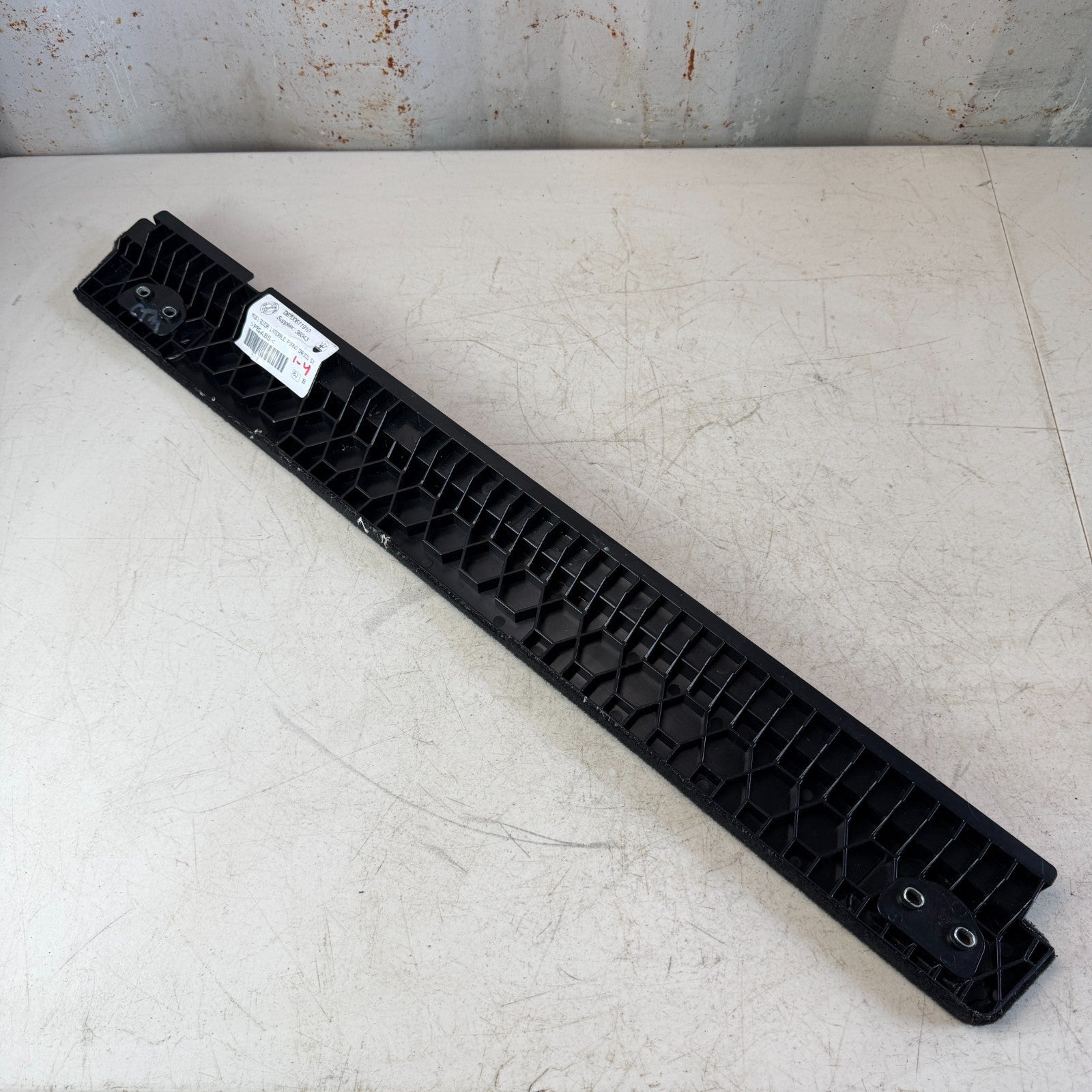 2017-2020 MASERATI LEVANTE LEFT SIDE TRUNK CARGO FLOOR HOOK RAIL COVER TRIM OEM