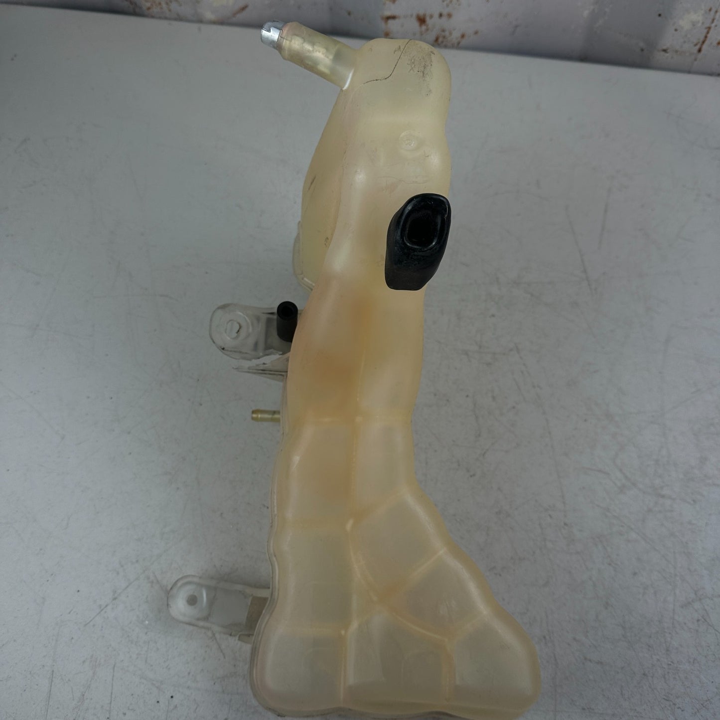 2011 - 2023 DODGE CHARGER 3.6L ENGINE RADIATOR COOLANT RECOVERY BOTTLE TANK OEM