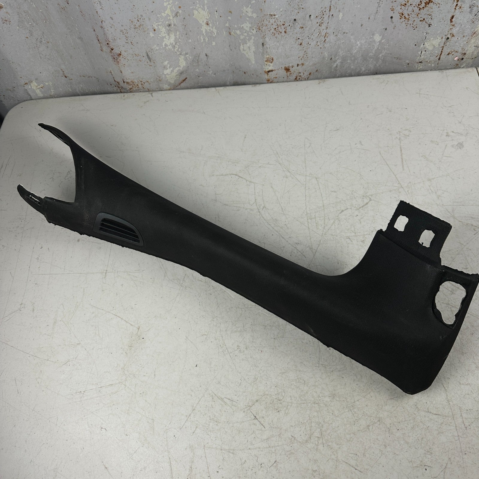 2014-2019 CHEVROLET CORVETTE C7 WINDSHIELD RIGHT SIDE A PILLAR TRIM COVER OEM