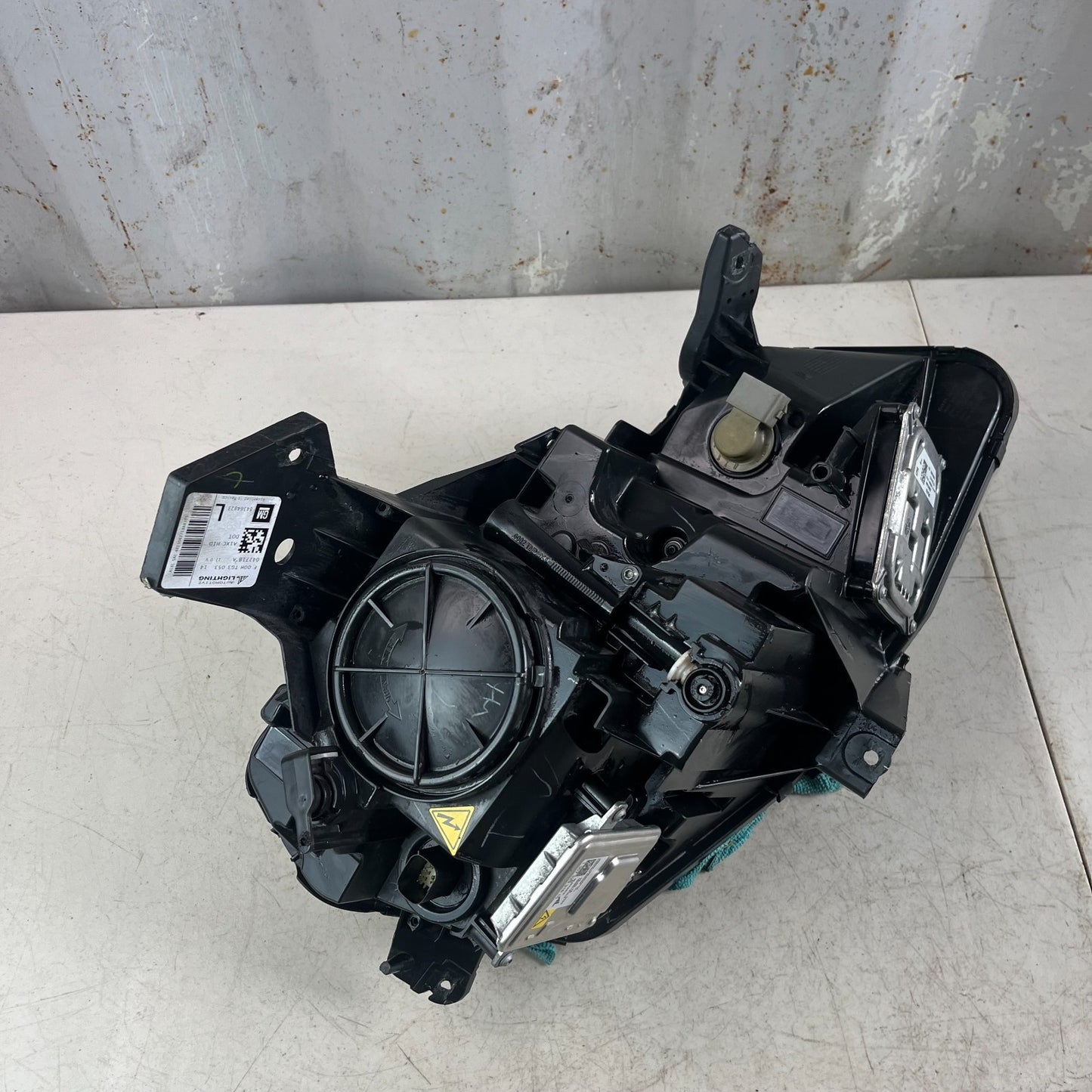 2016-2024 CHEVY CAMARO FRONT LEFT DRIVER SIDE XENON LED HEADLIGHT HEADLAMP OEM