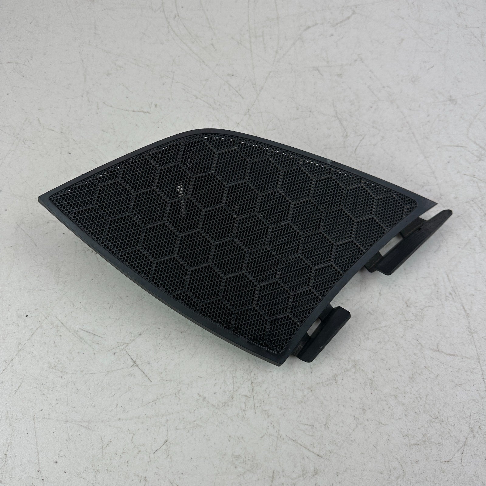 2014-2019 CHEVY CORVETTE LEFT DRIVER UPPER DASH SPEAKER TWEETER COVER TRIM OEM