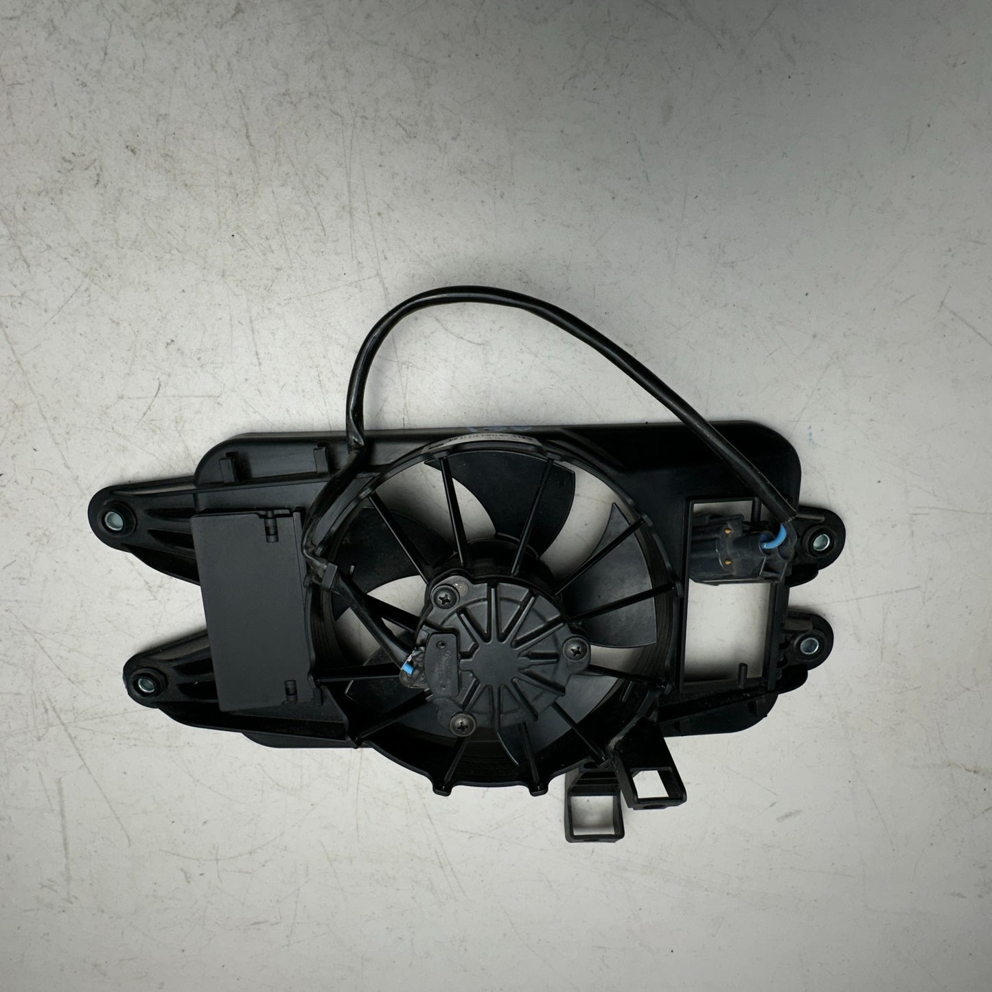 14-19 CHEVROLET CORVETTE AUTOMATIC TRANSMISSION COOLING FAN SHROUD ASSEMBLY OEM