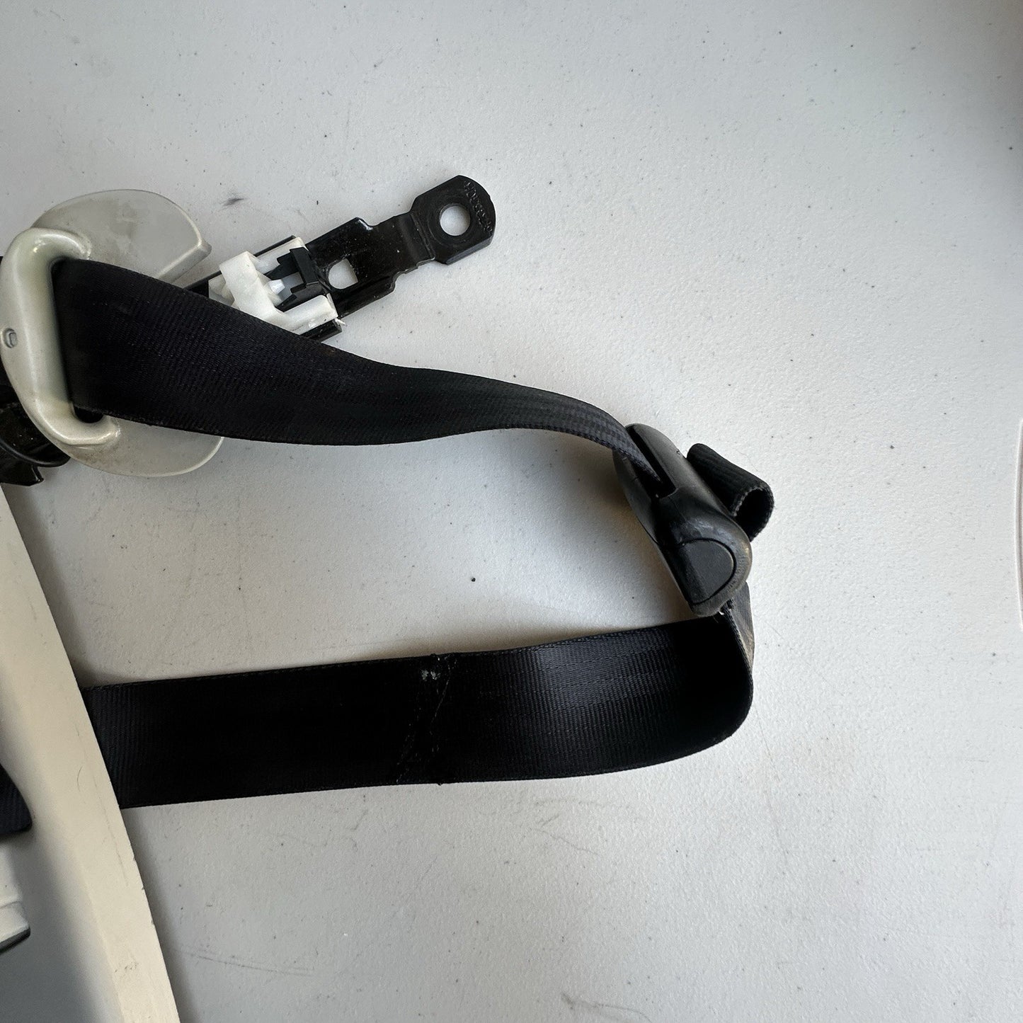 2016 2017 2018 2019 2020 Kia Sorento Front RIGHT Side Seat Belt / Buckle OEM BLK