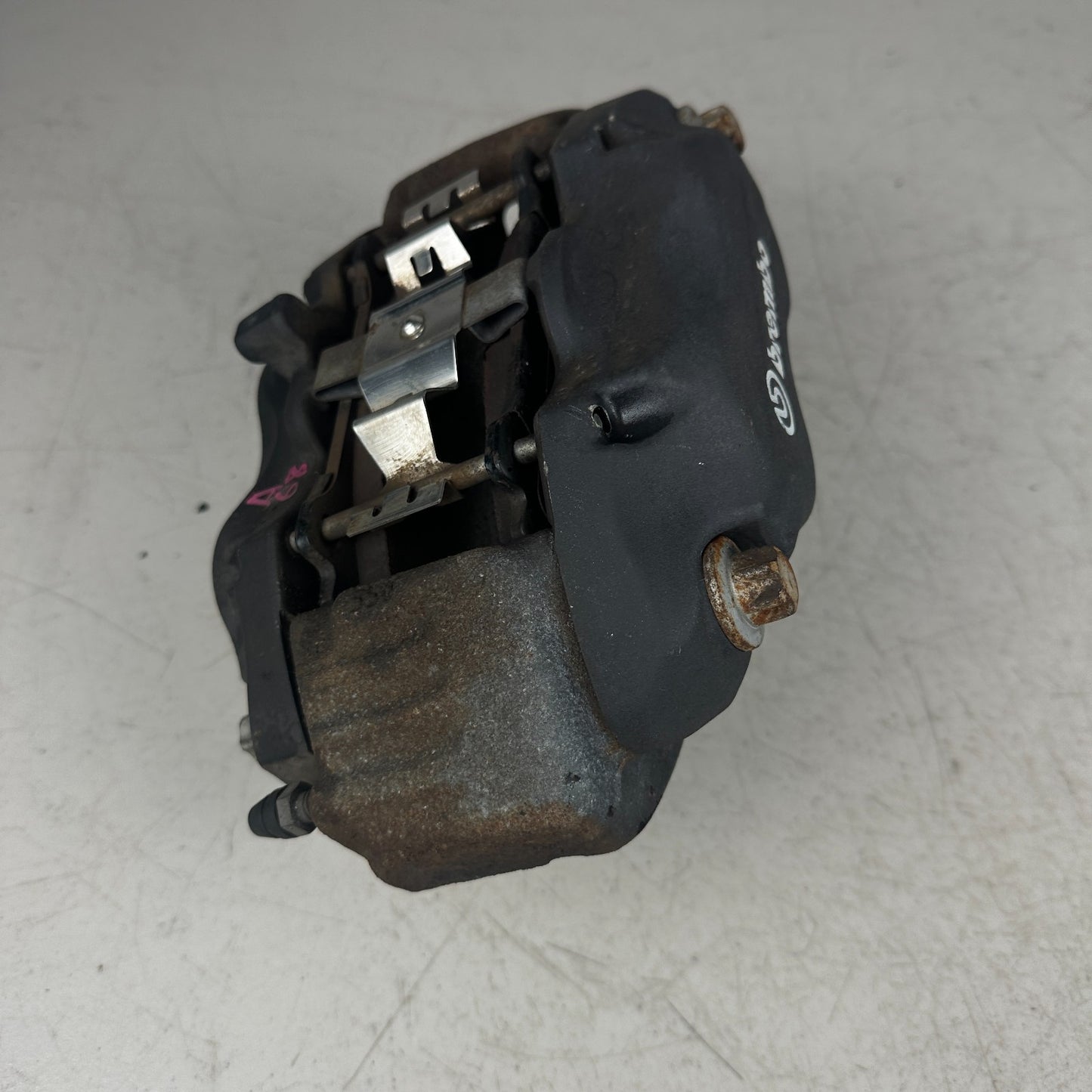 2015-23 DODGE CHALLENGER FRONT LEFT SIDE BREMBO BRAKE CALIPER BLACK 05181955 OEM