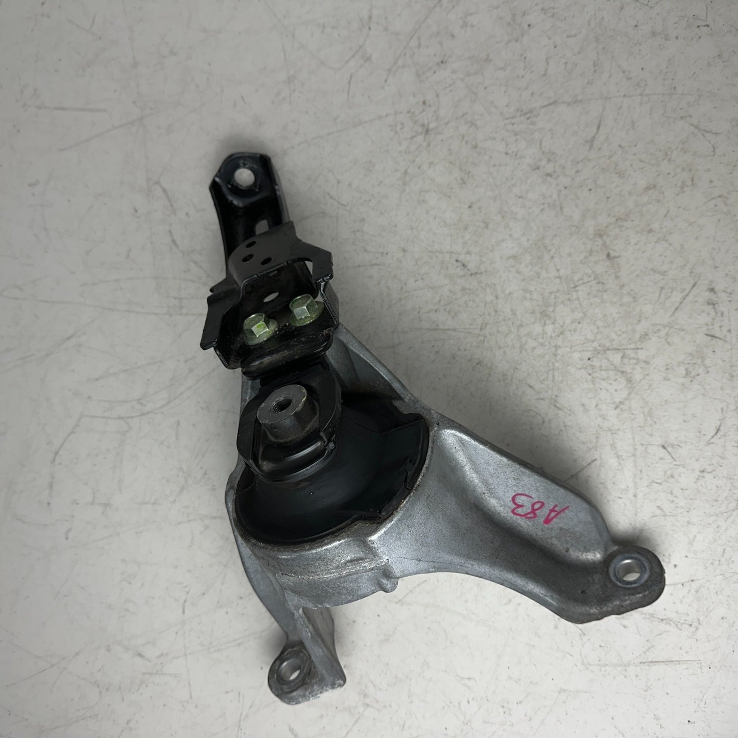 2017-2019 HONDA CR-V FRONT RIGHT PASSENGER SIDE ENIGNE MOTOR SUPPORT MOUNT OEM