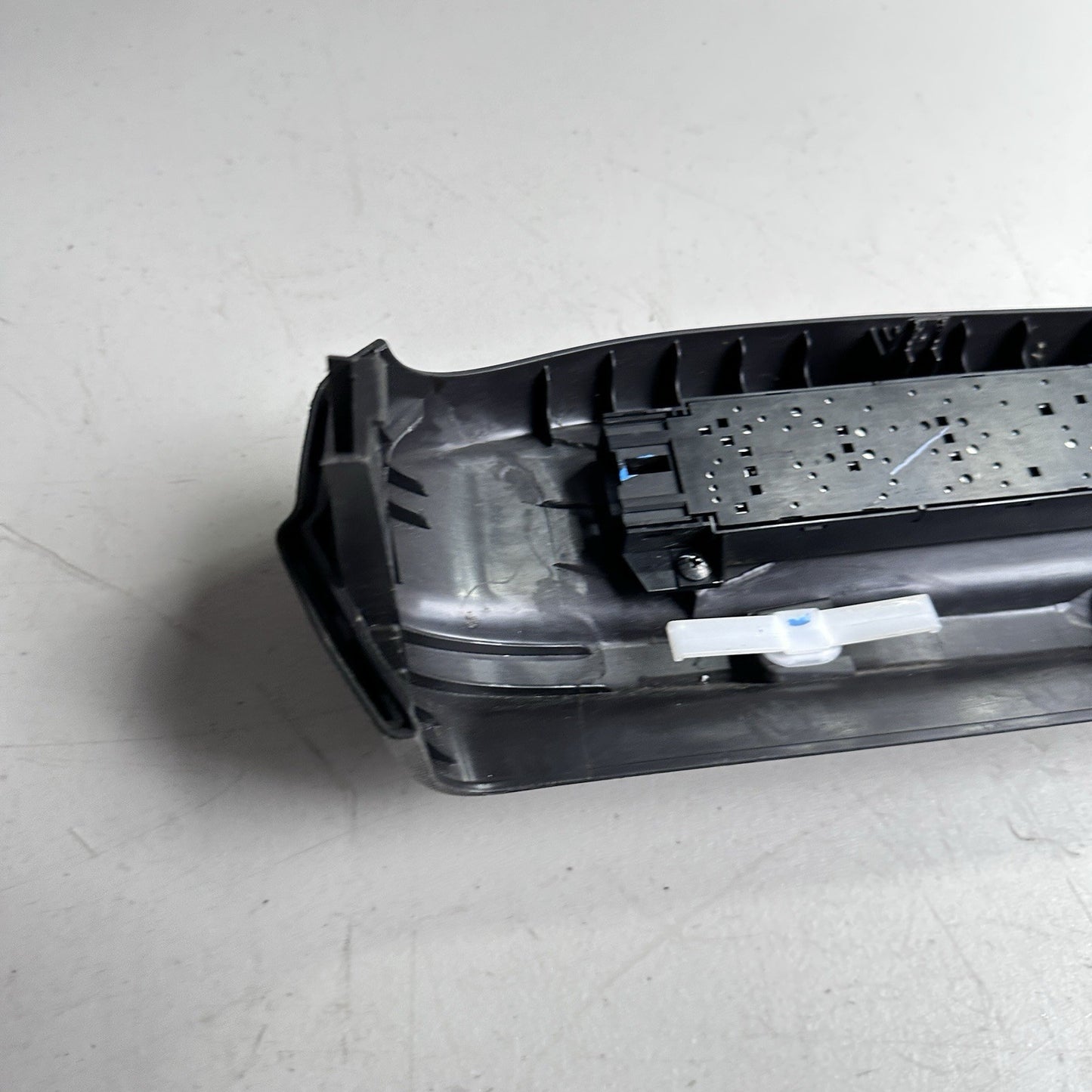 14-20 Acura RLX Front Passenger Seat Switch Panel Trim Cover And Controls Black