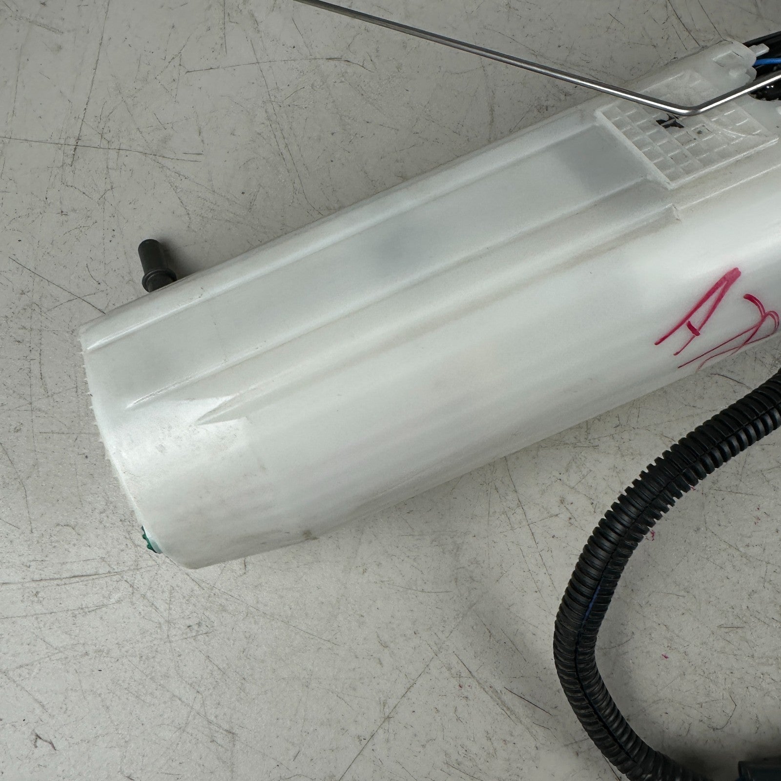 2014-2019 CHEVROLET CORVETTE C7 STINGRAY TANK MOUNTED FUEL PUMP SENDER UNIT OEM