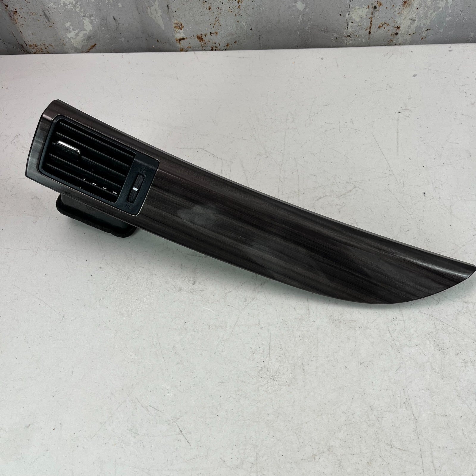 2013 - 2017 HONDA ACCORD FRONT RIGHT DASH AC HEATER AIR VENT PANEL E967-5611-200