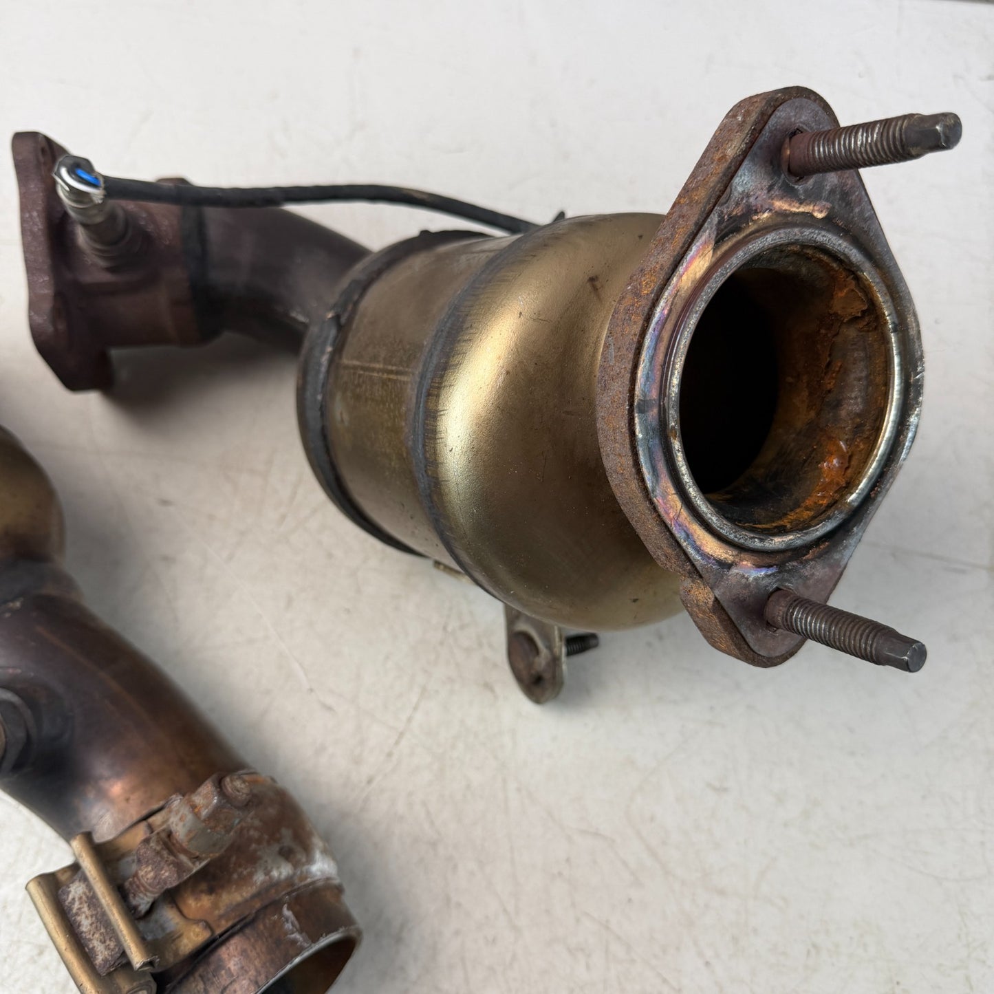 2016-2024 CHEVY CAMARO LEFT & RIGHT SIDE EXHAUST PIPE ASSEMBLY PAIR 23463697 OEM