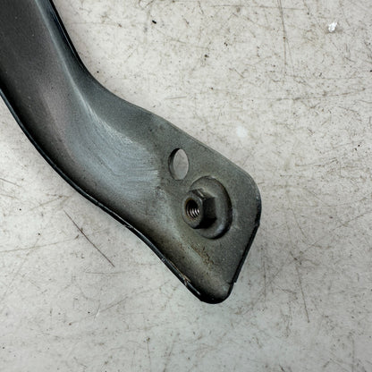 2016-2024 CHEVROLET CAMARO RIGHT FENDER MOUNT GUIDE SUPPORT BRACKET 23438029 OEM