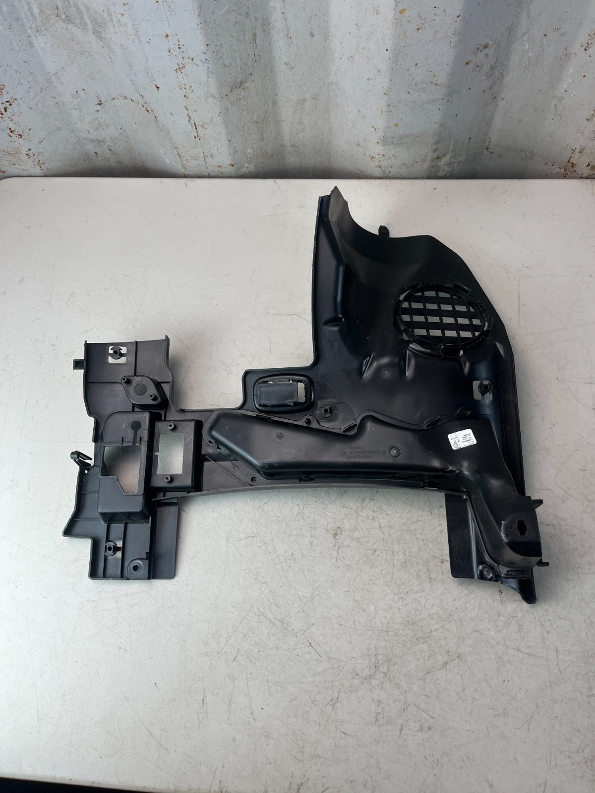 15-21 MERCEDES-BENZ W205 C300 C63 AMG DASHBOARD FRONT LEFT LOWER KNEE COVER OEM