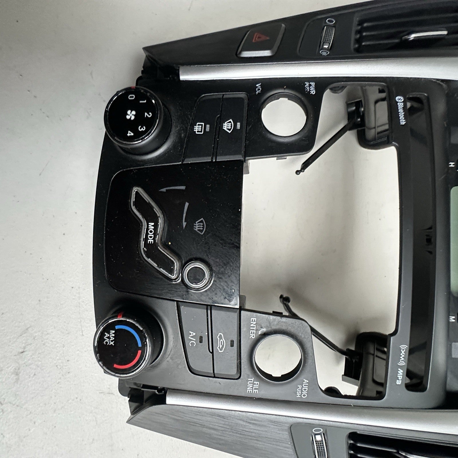 11-14 Hyundai Sonata Center Radio Bezel Climate Control Switch Ac Vents OEM