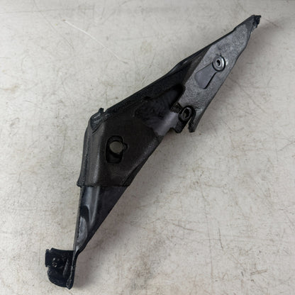 2005-2013 CHEVROLET CORVETTE RIGHT SIDE A PILLAR TRIM COVER BRACKET 15240517 OEM