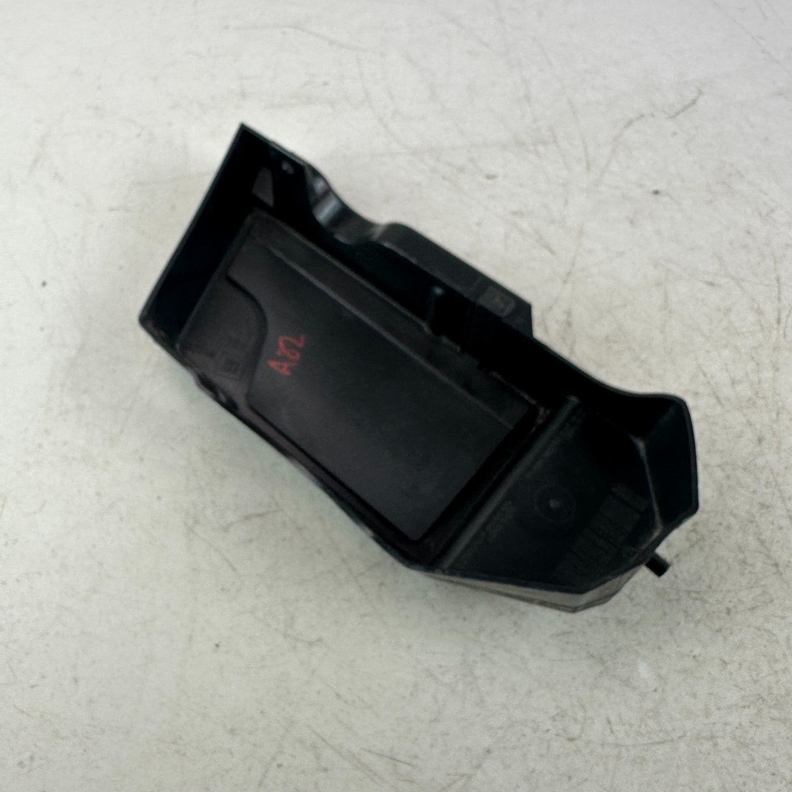 2016-2024 CHEVROLET CAMARO FRONT LEFT DRIVER COWL VENT GRILLE PANEL 23348430 OEM