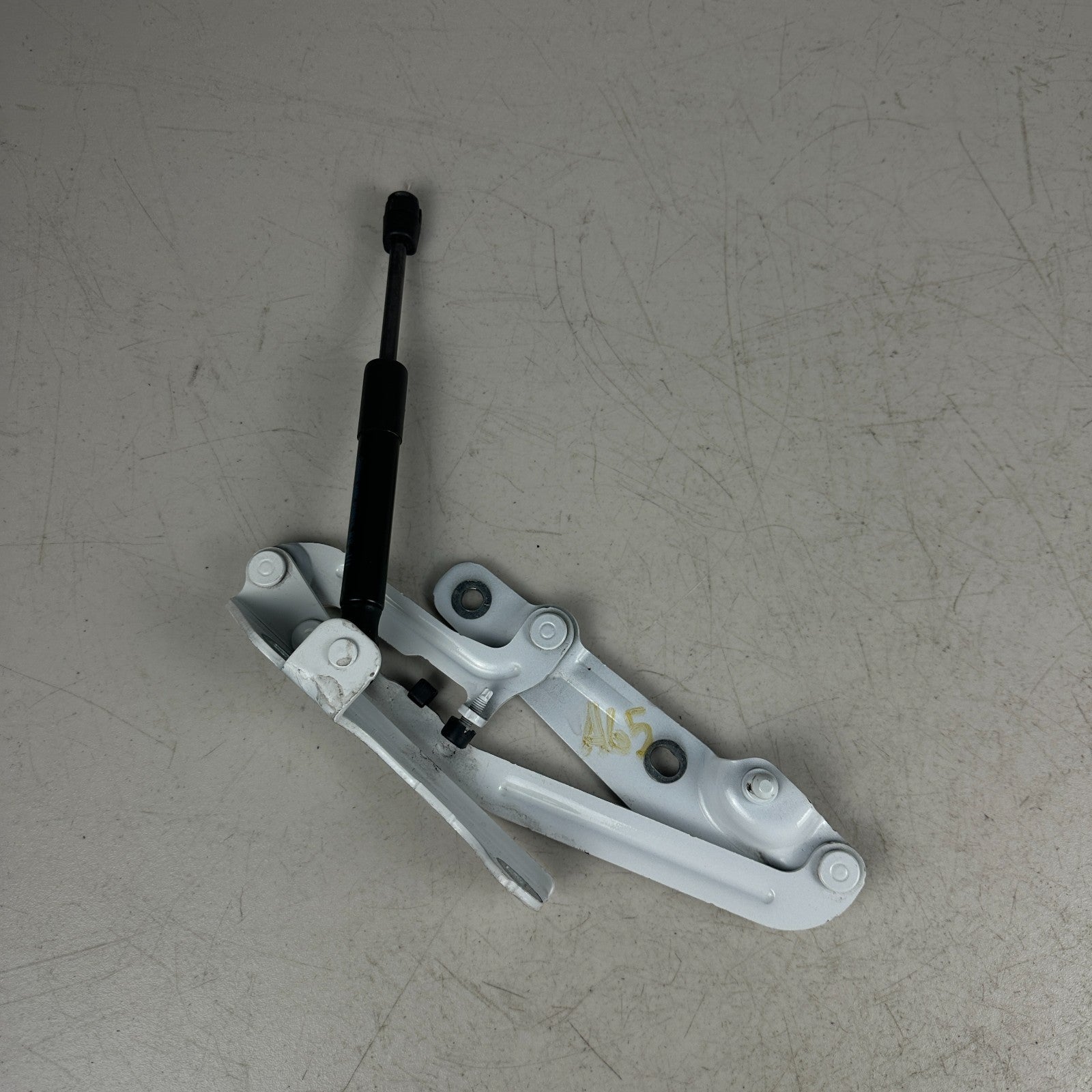 2016-2023 CHEVROLET CAMARO REAR LEFT SIDE TRUNK DECK LID HINGE SUPPORT WHITE OEM
