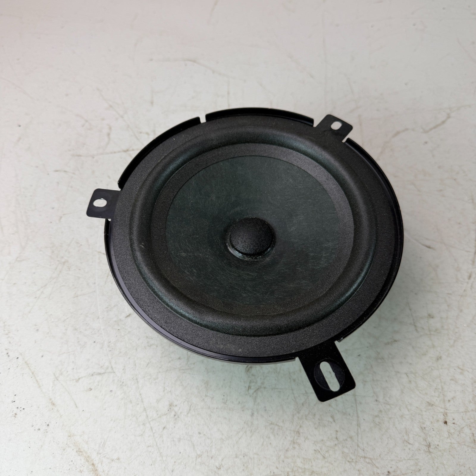 2017-2024 MASERATI LEVANTE FRONT OR REAR SIDE DOOR SOUND SPEAKER 06700372880 OEM