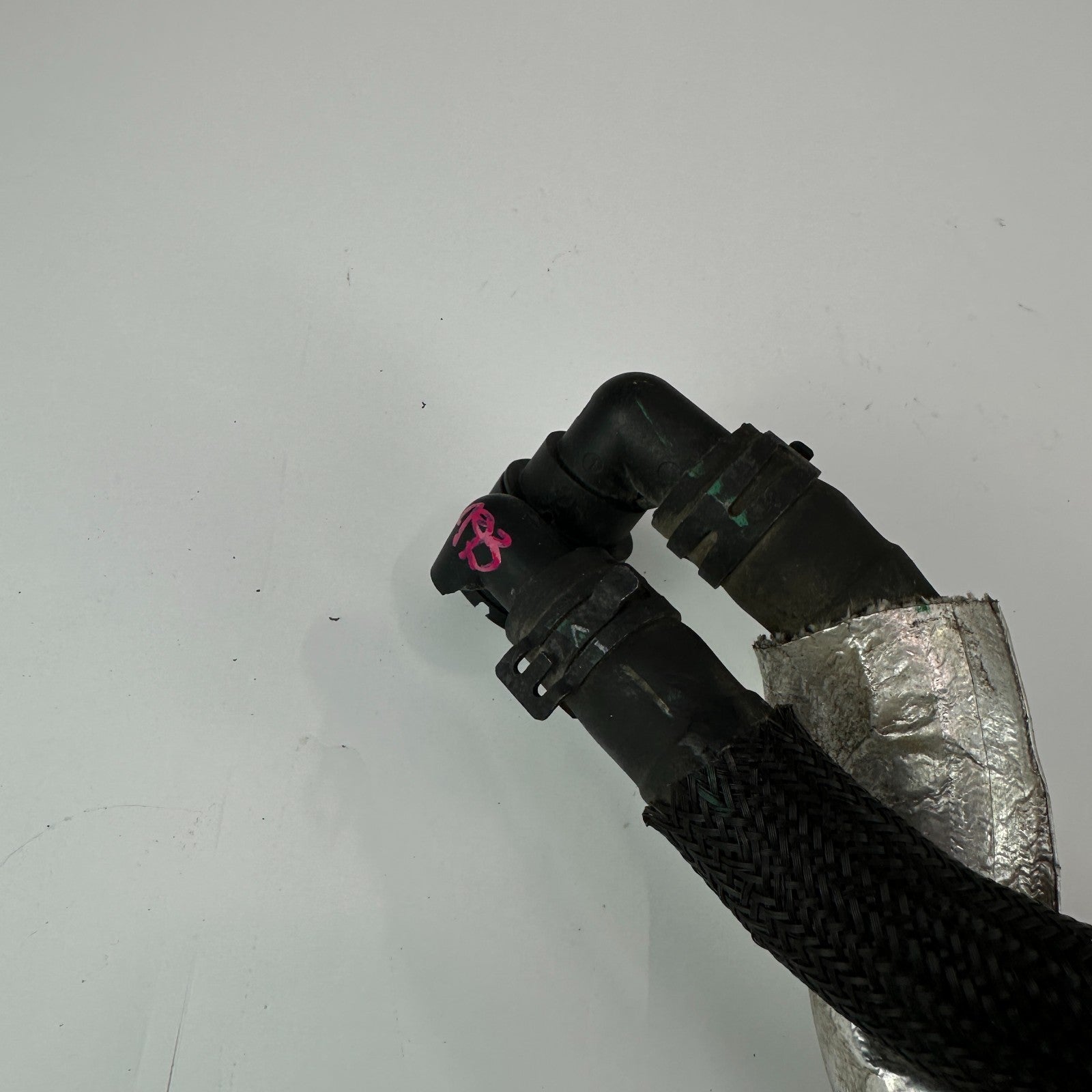 2014-2019 CHEVROLET CORVETTE C7 RADIATOR COOLANT RESERVOIR HOSE PIPES 22768503