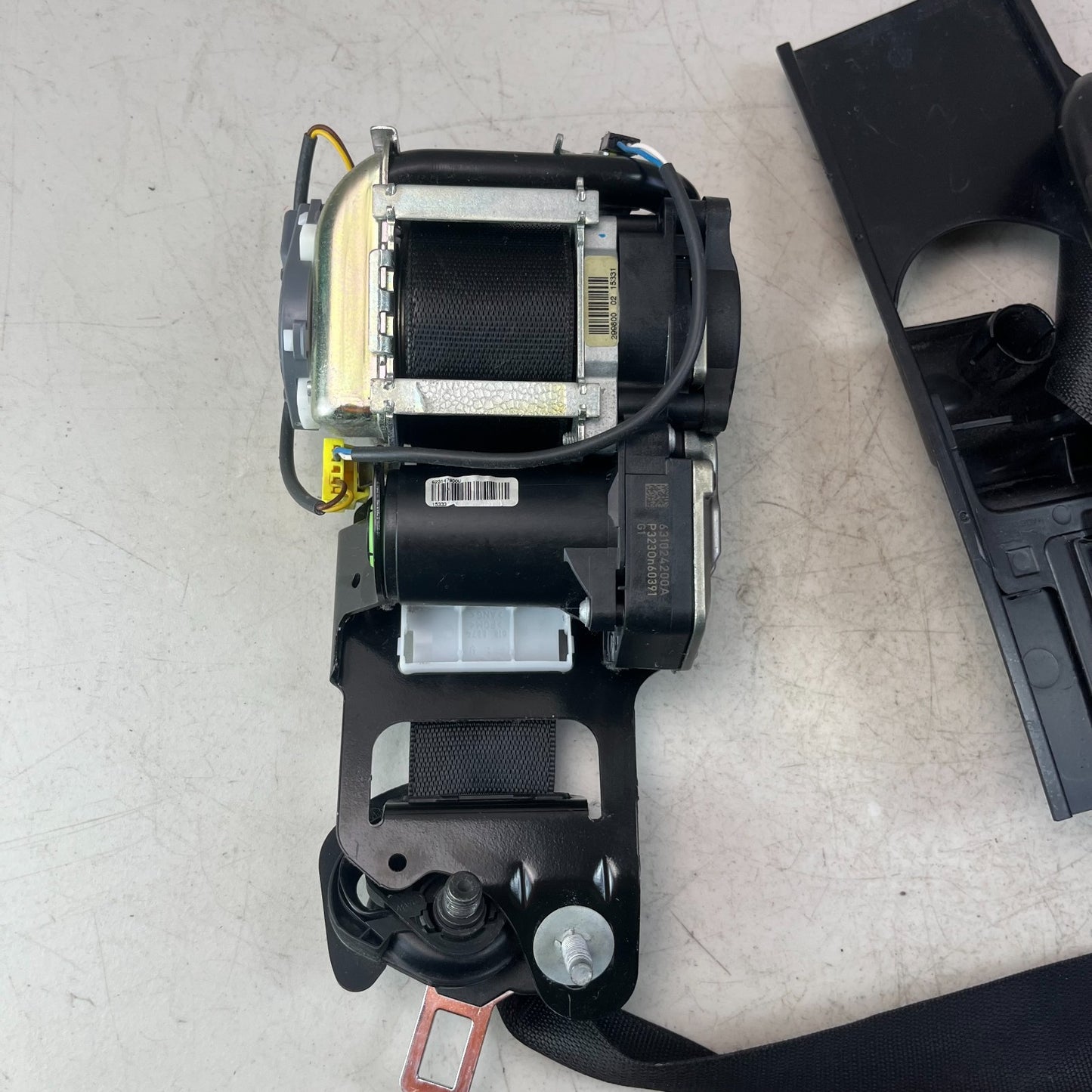 2015-2021 MERCEDES C300 FRONT RIGHT SEATBELT SEAT BELT RETRACTOR BLACK 630146500