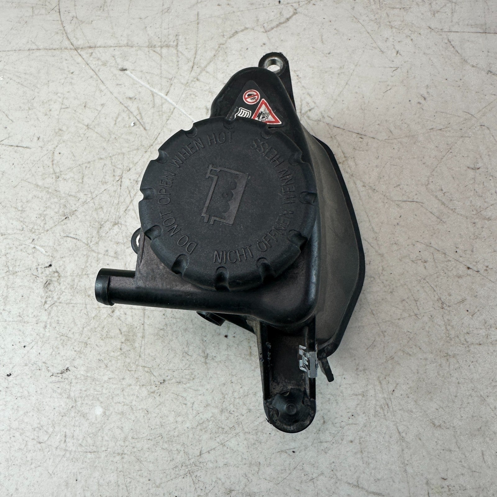 2015 - 2021 MERCEDES W205 C300 AUXILIARY EXPANSION OVERFLOW TANK A2742000385 OEM